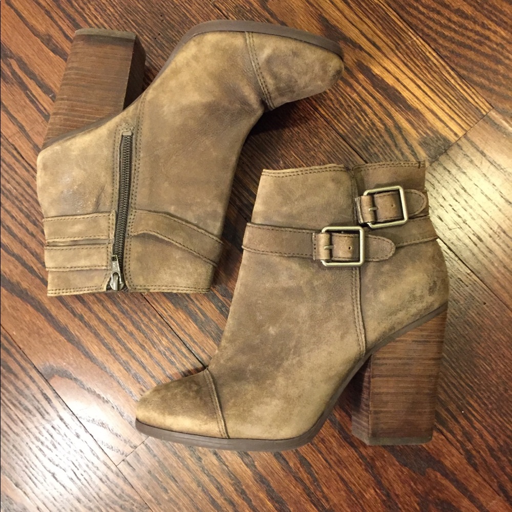 Lucky Brand ankle boots. Size 7.5